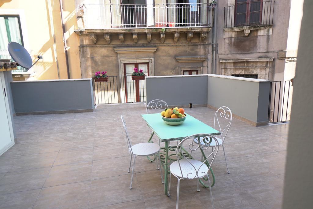 Palazzo Clarenza Di San Domenico Villa Catania Exterior photo